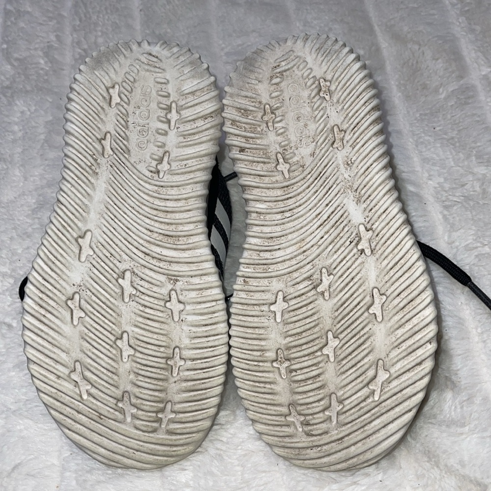 Adidas - Picture 6 of 10